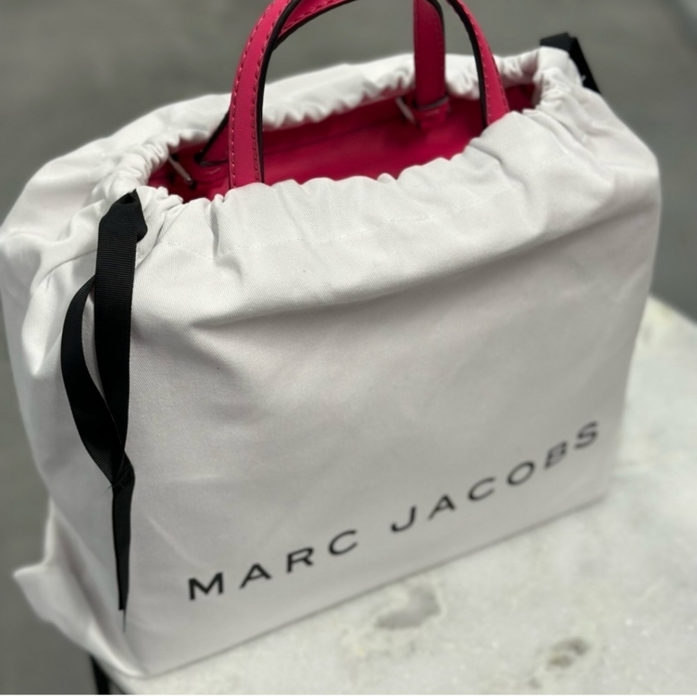 Marc Jacobs NWT large lunch boxbag - Picture 8 of 9